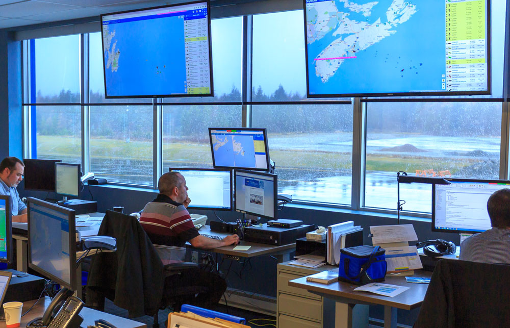 Cougar Helicopter dispatcher uses SkyRouter to assist pilots